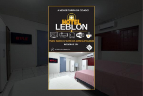 Hotel Leblon - SmarTV e Ar-Condicionado por Menos de 120,00